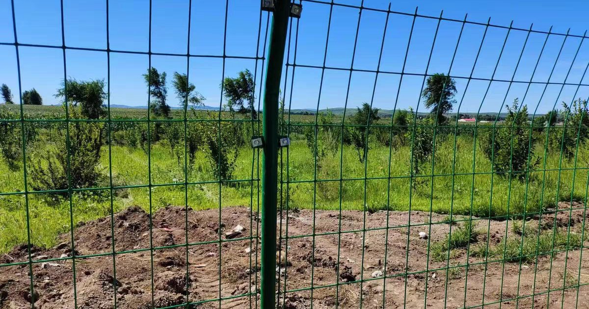 Industrial Fence Mesh — Welded Panels, Chain Link & High-Security Systems