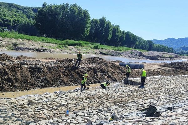 Gabion Retaining Walls: A Sustainable Solution for Riverbank Protection